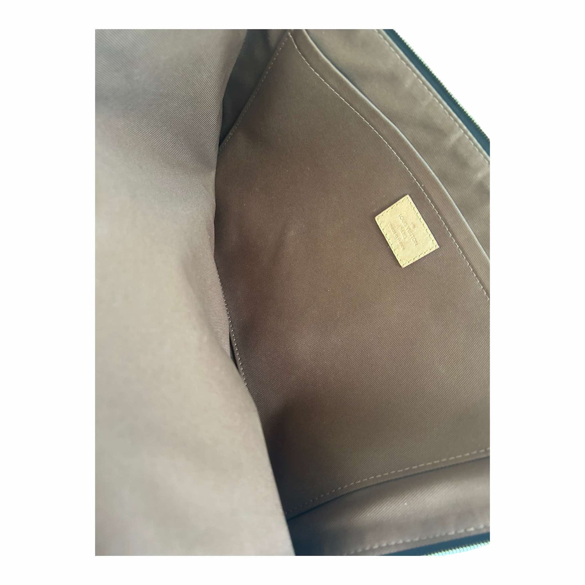 Louis Vuitton Etui Voyage MM - M44499