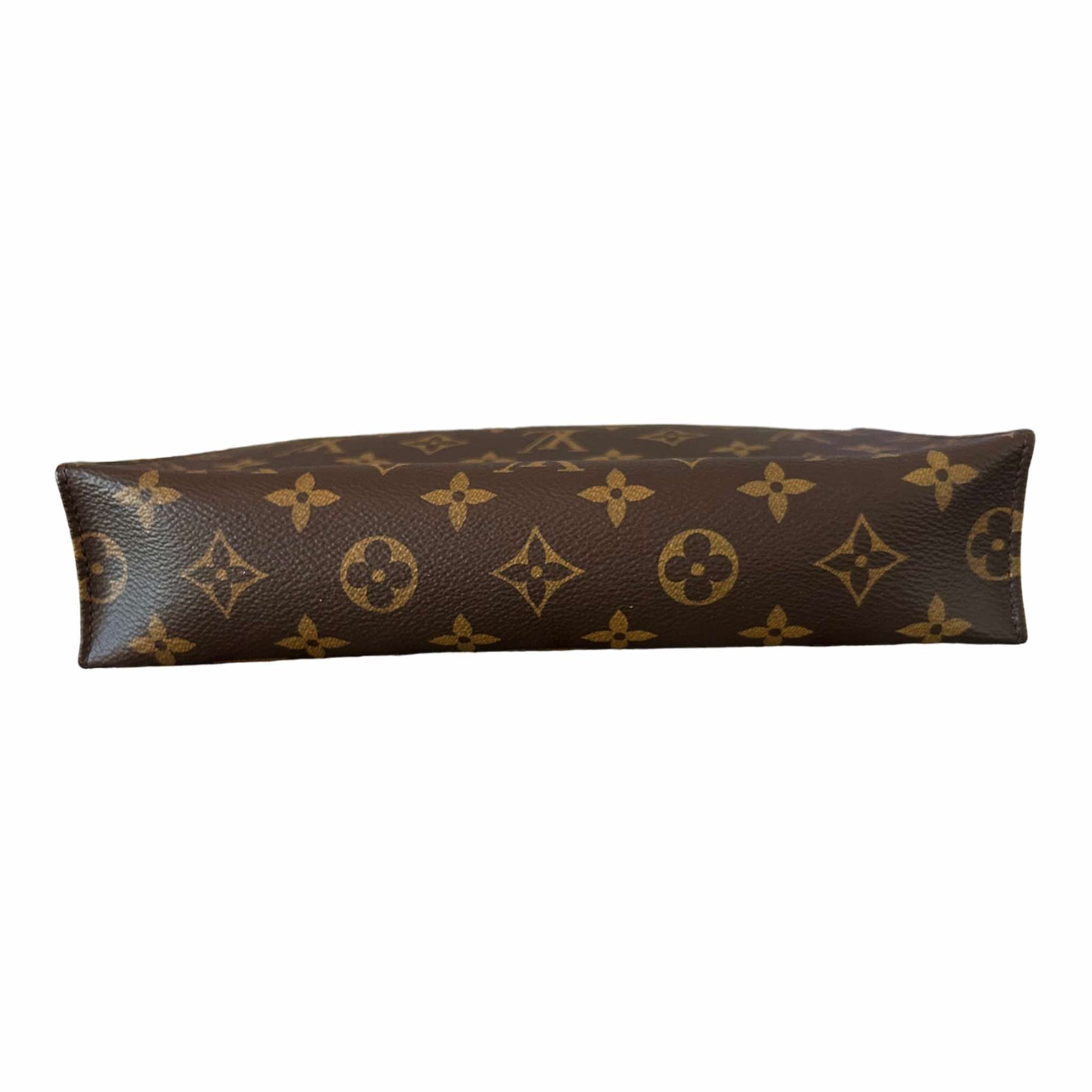 Louis Vuitton Toiletry Pouch 26 -  M47542