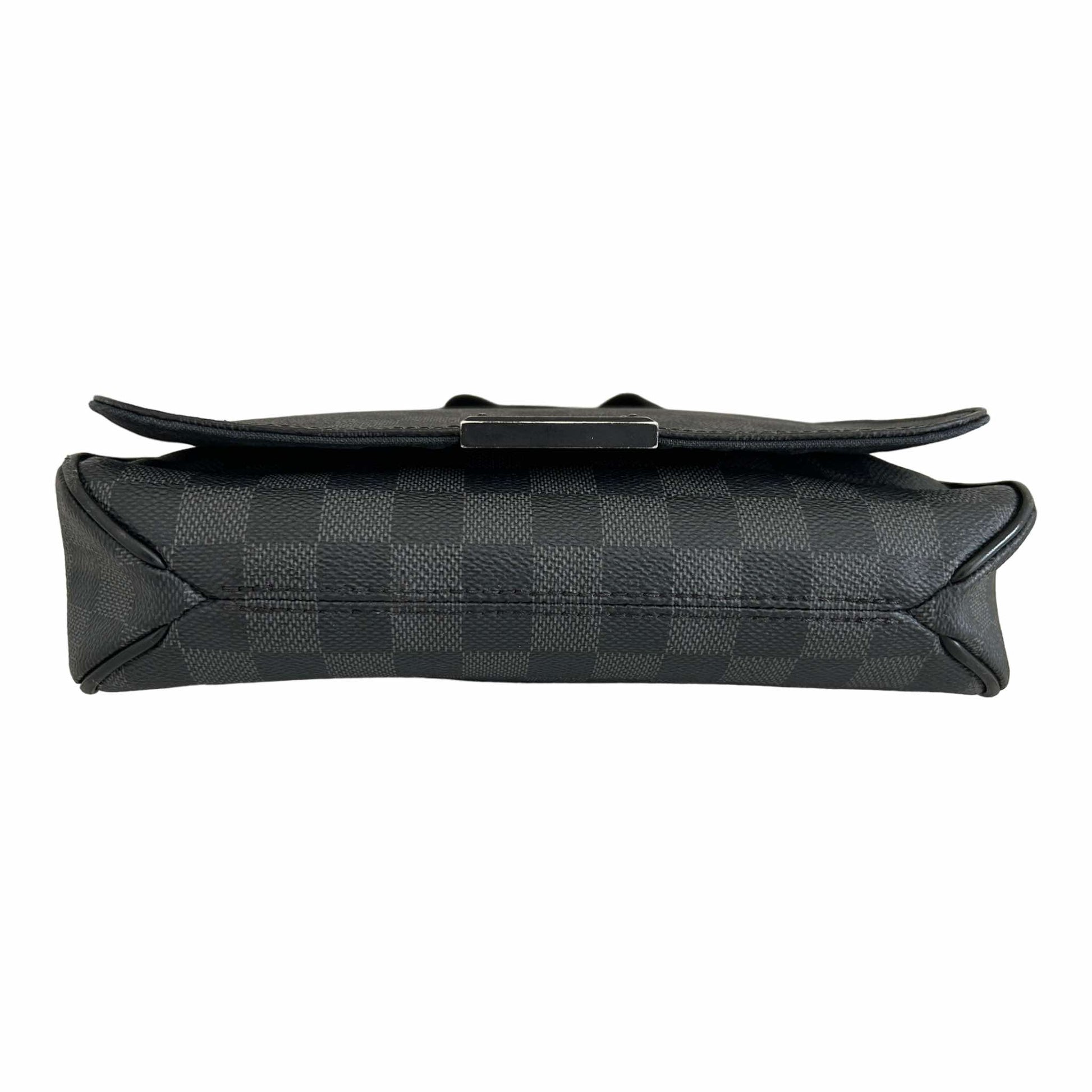 Louis Vuitton Damier Graphite District PM - N41260