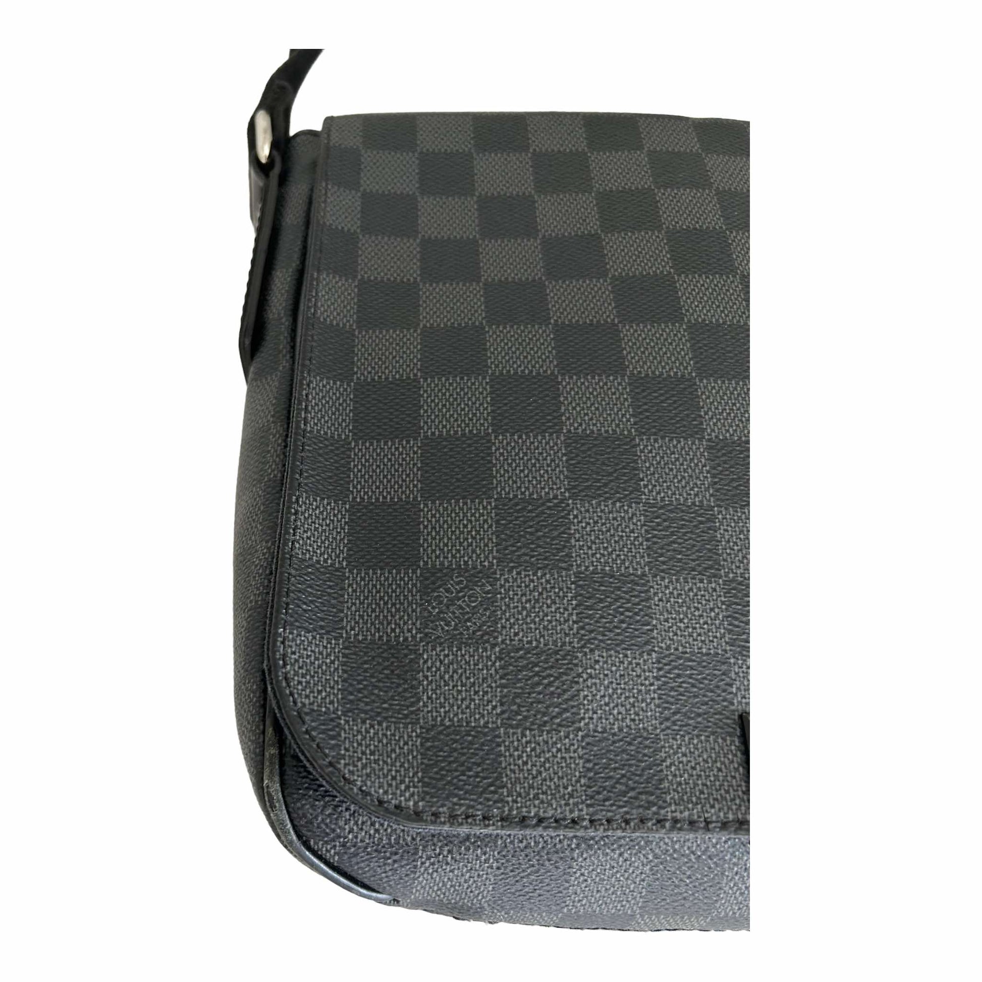 Louis Vuitton Damier Graphite District PM - N41260