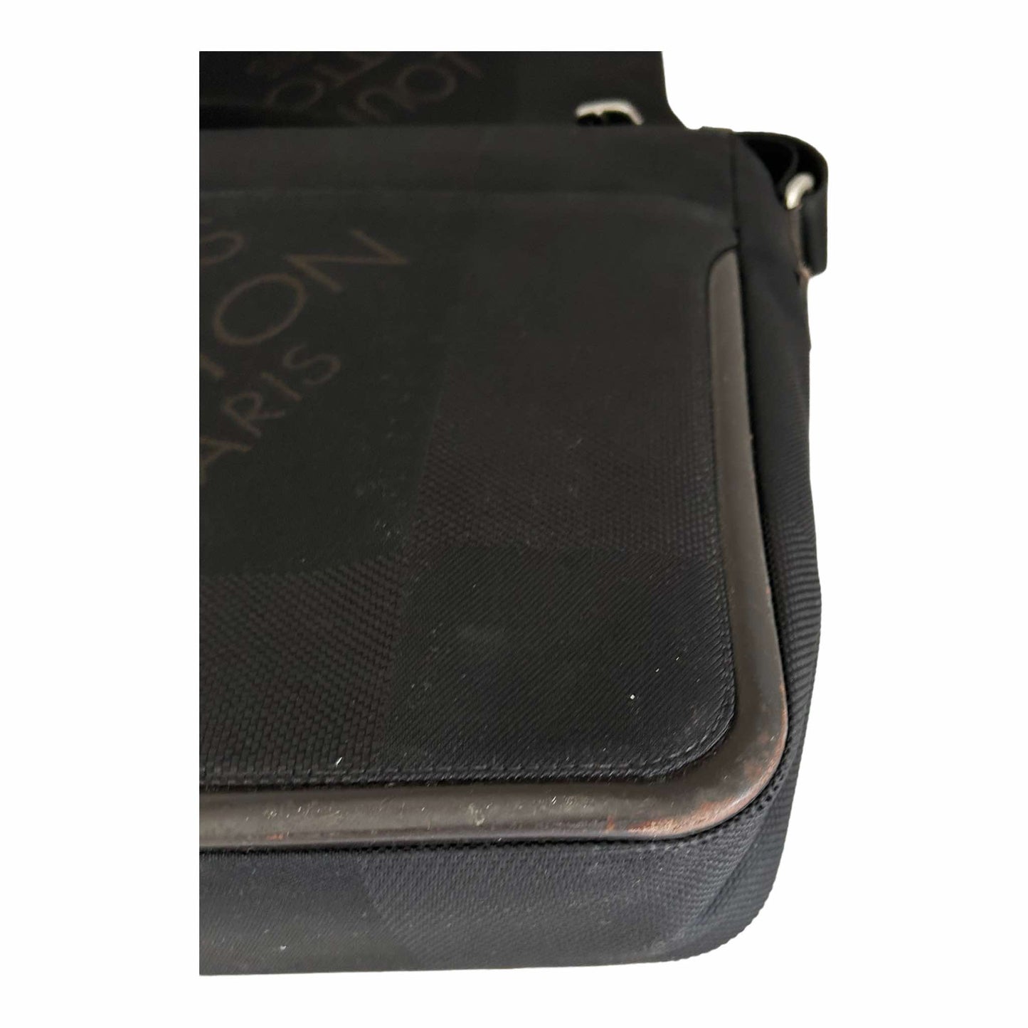 Louis Vuitton Damier Geant Terre - Black