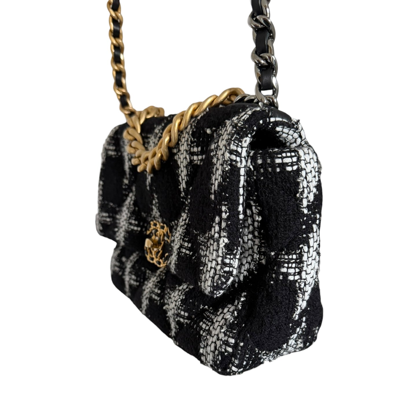 Chanel Medium Houndstooth Black & White Tweed 19 Flap