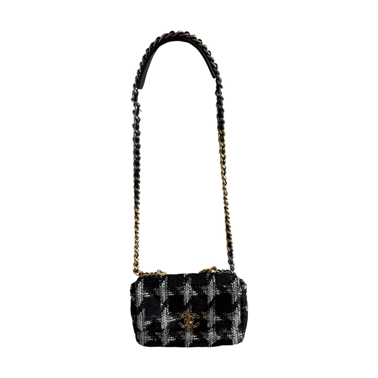 Chanel Medium Houndstooth Black & White Tweed 19 Flap