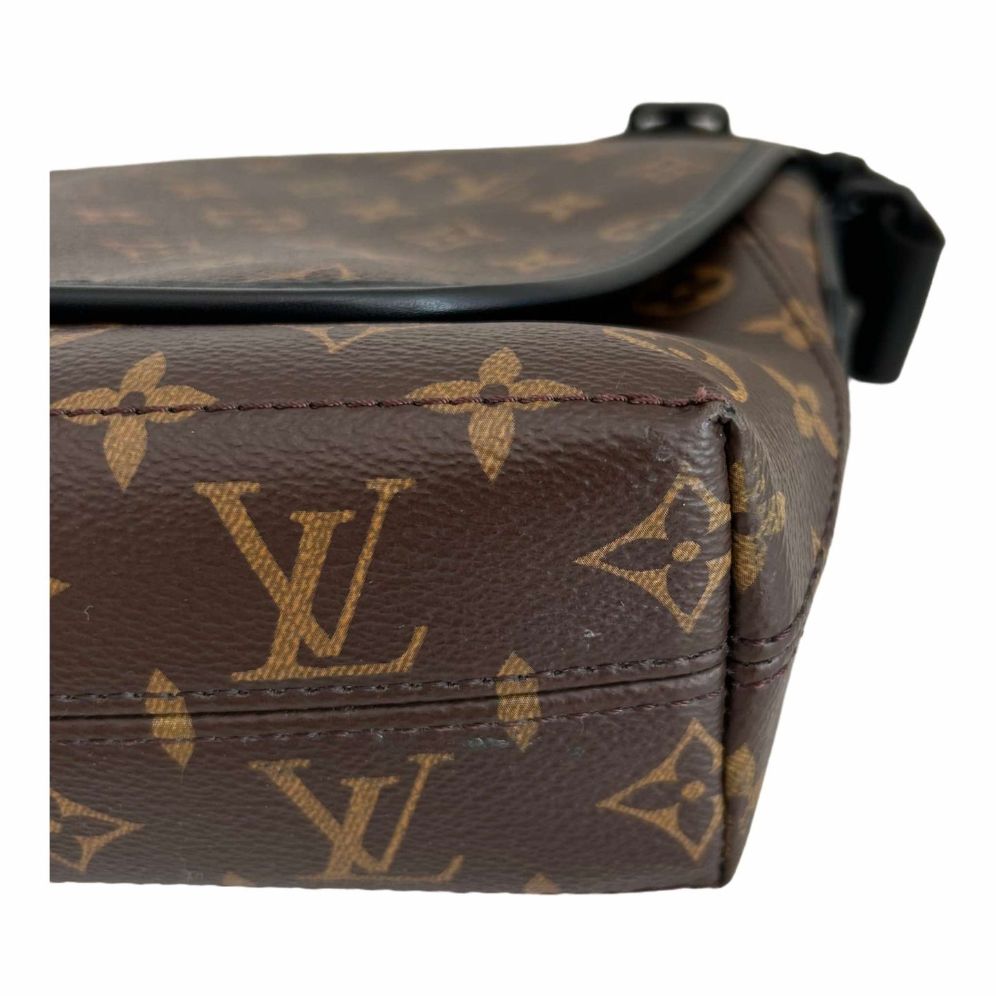 Louis Vuitton Monogram Magnetic Messenger - M45557