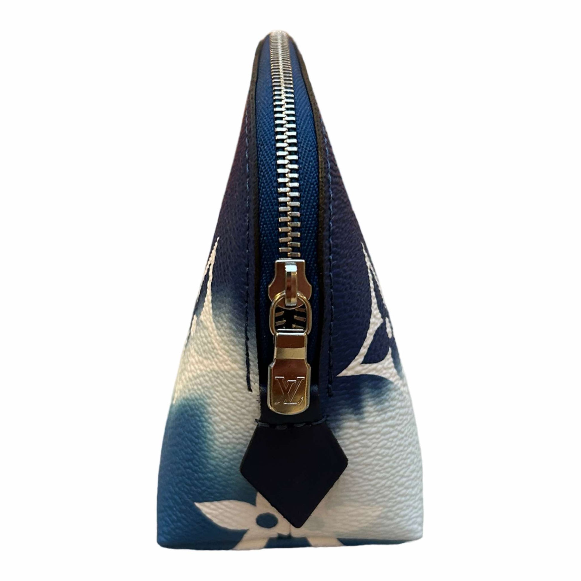 Louis Vuitton Cosmetic Pouch Escale Bleu -  M69138