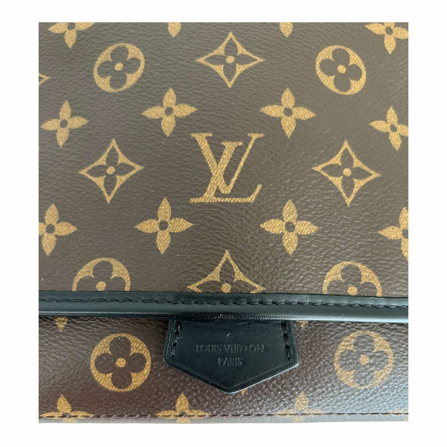 Louis Vuitton Monogram Magnetic Messenger - M45557